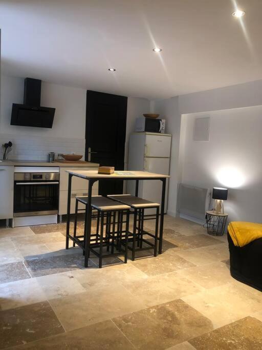 Bienvenue « A L'Ombre Du Figuier » Apartment Pieusse Екстериор снимка