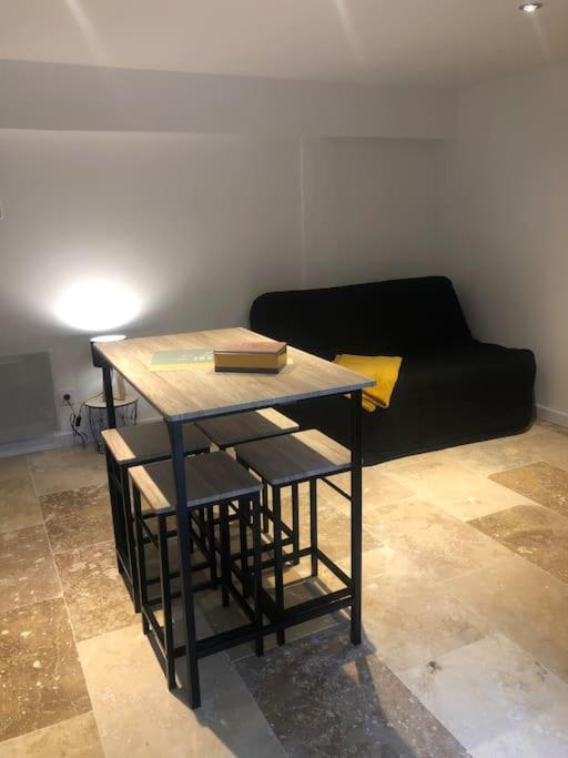 Bienvenue « A L'Ombre Du Figuier » Apartment Pieusse Екстериор снимка