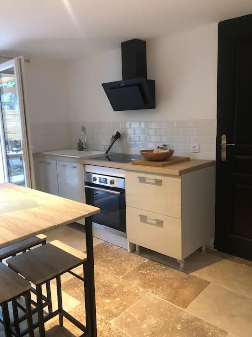 Bienvenue « A L'Ombre Du Figuier » Apartment Pieusse Екстериор снимка